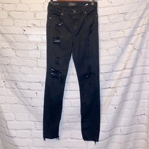 Lucky Black Distressed Skinny Jeans Size 6/28 Excellent Condition